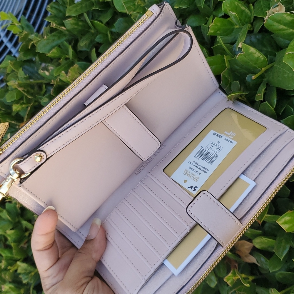 New Michael kors Wallet Double Zipper Vanilla with pink color - Picture 13 of 14